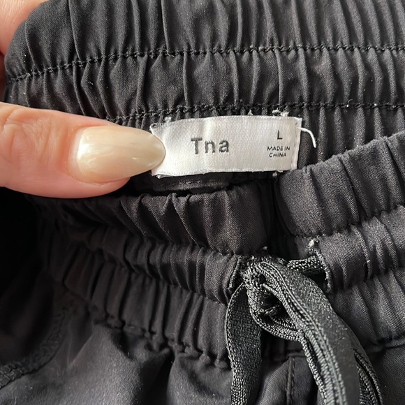ARITZIA-TNA Jogger, Black - Picture 3 of 5